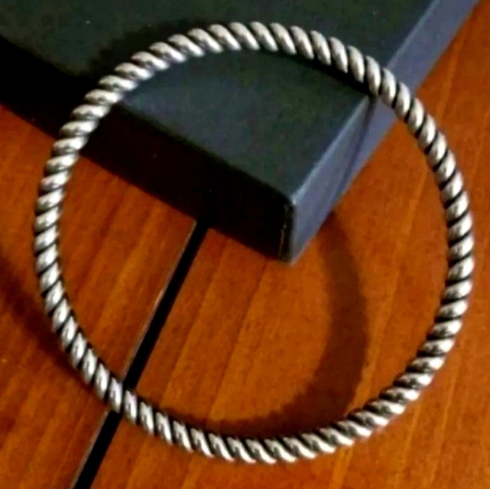 Silpada Sterling Silver Bangle Bracelet